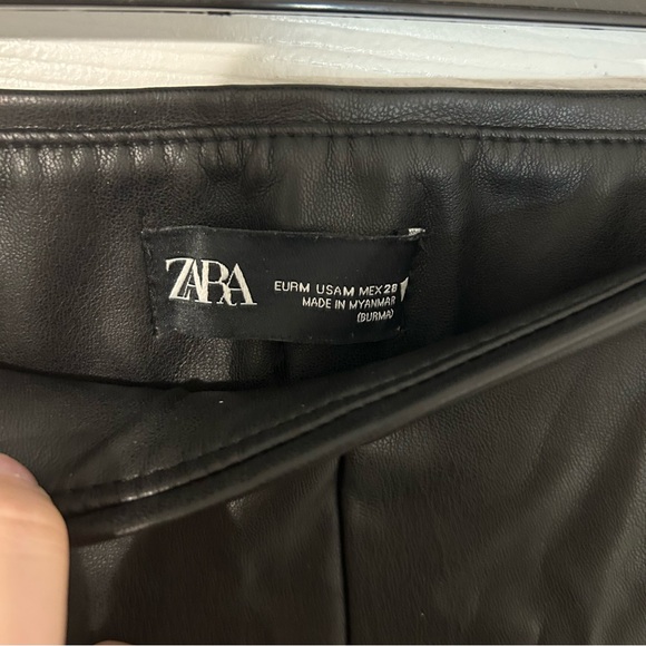 Zara Faux Leather Cigarette Leggings, M‎ - Picture 6 of 13
